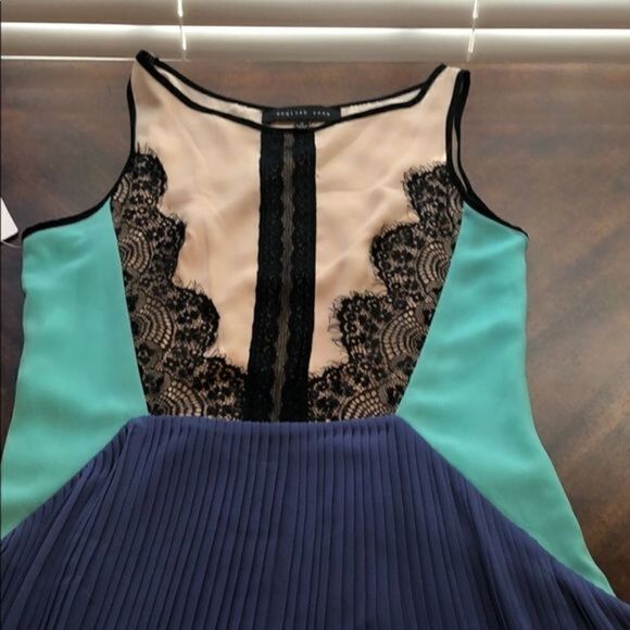 NWT Gorgeous English Rose (Dress Up) Dress Med - Picture 2 of 6